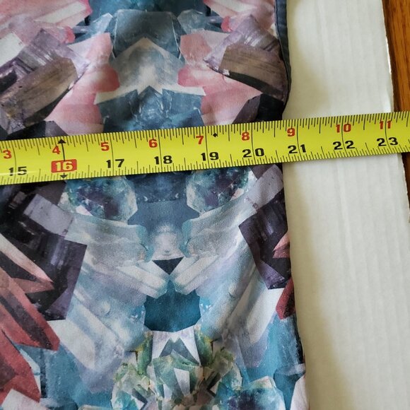 Ted Baker Artsy Abstract Multicolor Short Sleeve Lyocell Blouse Size 4 - Picture 11 of 13